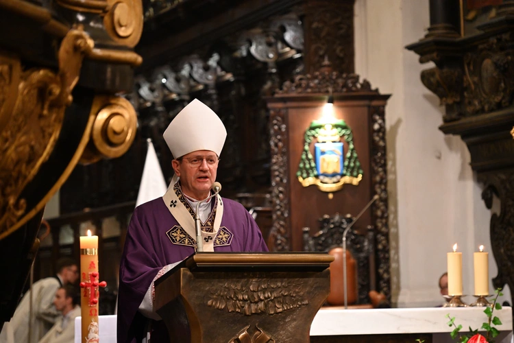 W intencji zmarłych biskupów i prezbiterów