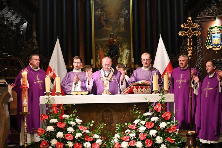 W intencji zmarłych biskupów i prezbiterów