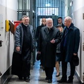 KUL: szef watykańskiej dyplomacji spotkał się z więźniami studiującymi w Areszcie w Lublinie