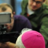 Oszuści udają w internecie biskupów wyłudzając pieniądze