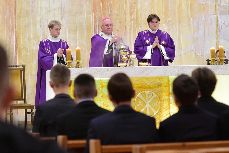 Msza św. za zmarłych ze społeczności Hosianum