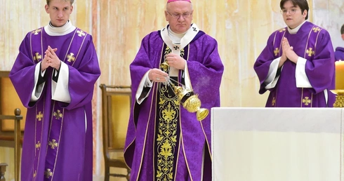 Msza św. za zmarłych ze społeczności Hosianum