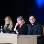 Konferencja o odkryciach w kryptach