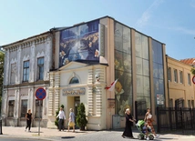 Osadzeni, mundurowi i cywile pobiegną po więziennym spacerniaku, aby pomóc hospicjum