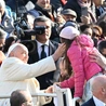 Papież apeluje o udostępnianie ubogim kościelnych nieruchomości