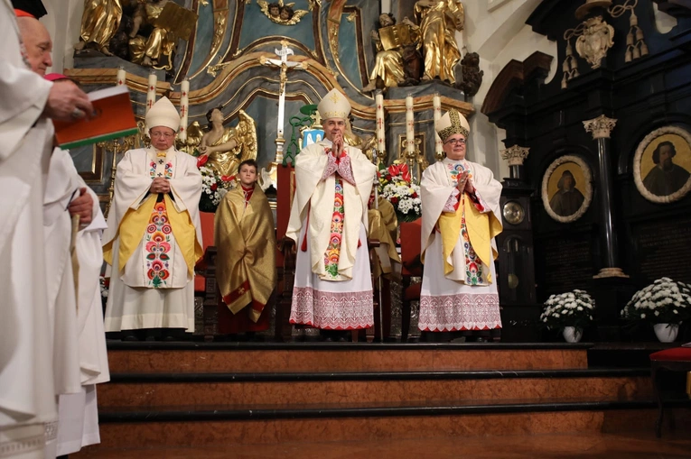 Księżak na katedrze - historyczny ingres biskupa Wojciecha Osiala