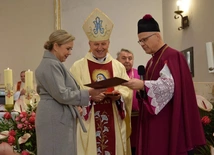 Wręczono medale dla osób czyniących dzieła miłosierdzia