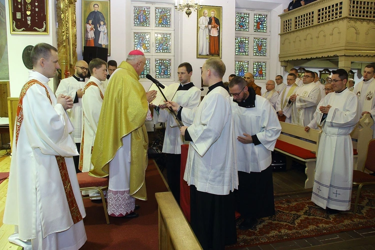 Święcenia diakonatu w Kobylnicy cz. 1