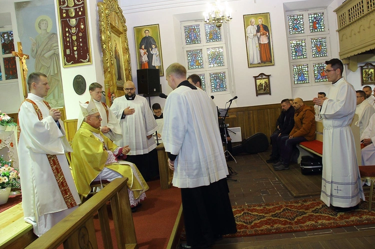 Święcenia diakonatu w Kobylnicy cz. 1