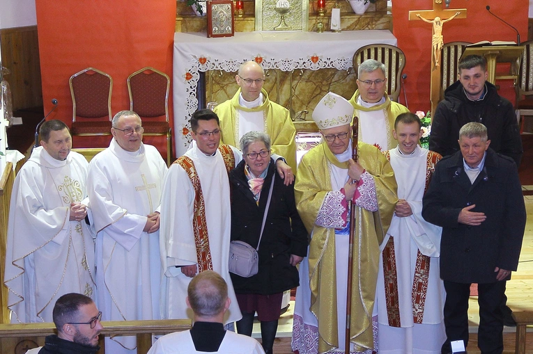 Święcenia diakonatu w Kobylnicy cz. 2