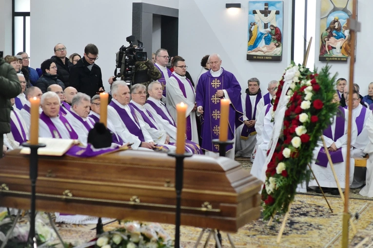 Szczytno. Pogrzeb śp. ks. Lecha Lachowicza