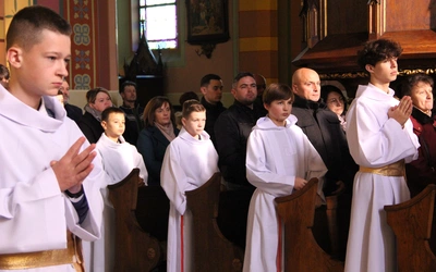 Oto za chwilę przystąpię do ołtarza Bożego...
