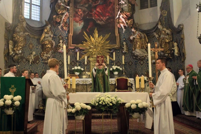 VIII Światowy Dzień Ubogich w Opolu - Msza św.