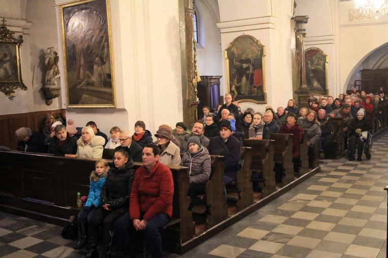 VIII Światowy Dzień Ubogich w Opolu - Msza św.