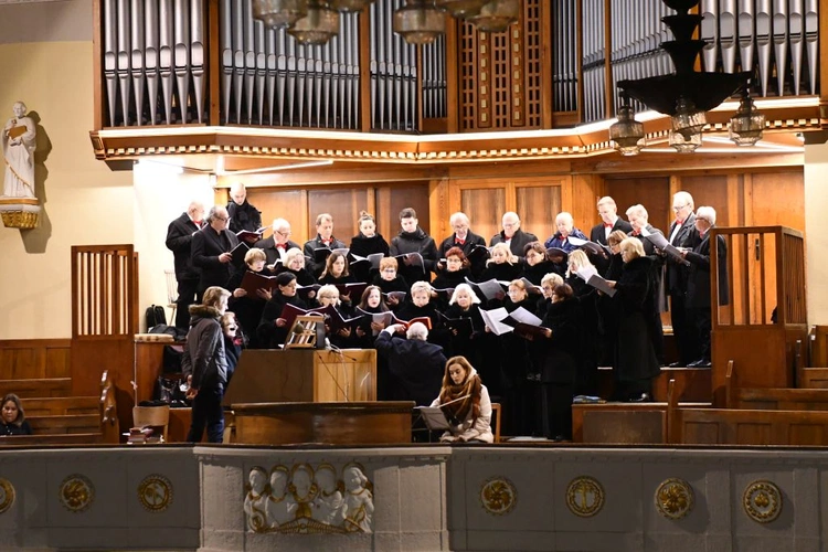 Koncert chóru "Cantemus Domino"