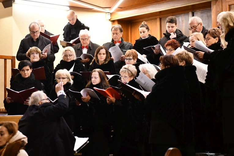 Koncert chóru "Cantemus Domino"