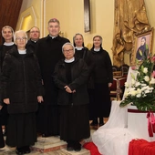 Są dla rodzin, pokazując Rodzinę - tę Świętą
