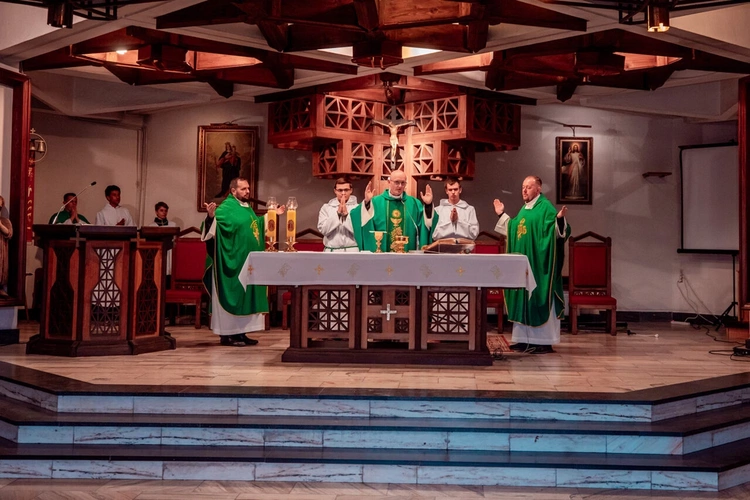 Nocne czuwanie w Centrum Młodzieżowym Chrystusa Króla we Wrocławiu