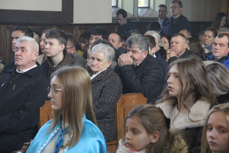 Żbikowice. Uroczyste wprowadzenie obrazu Ulmów