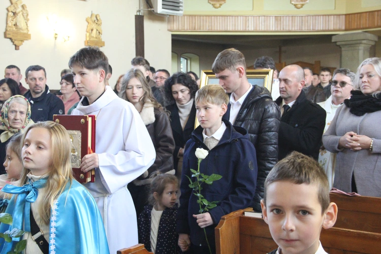 Żbikowice. Uroczyste wprowadzenie obrazu Ulmów