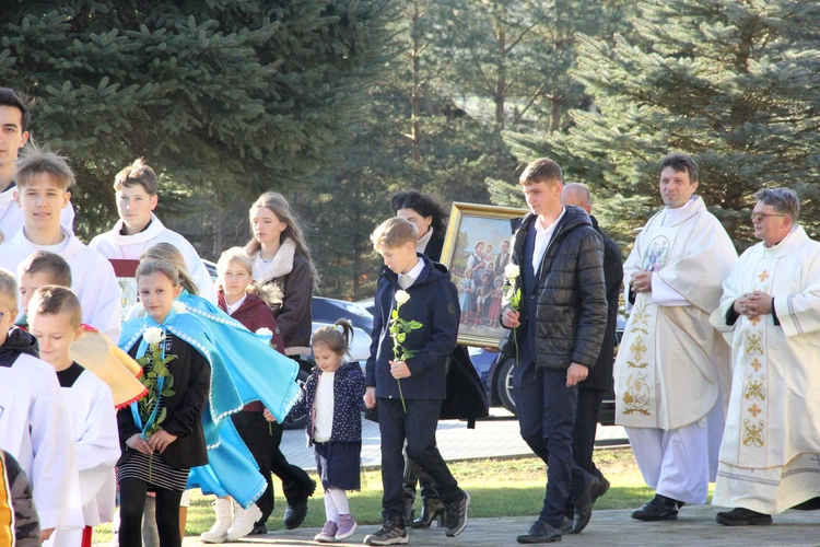 Żbikowice. Uroczyste wprowadzenie obrazu Ulmów
