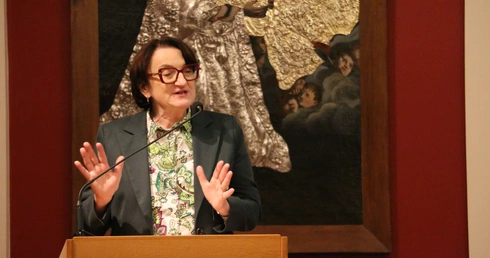 Spotkanie z Ewą Czaczkowską w płockim seminarium było związane z 40. rocznicą męczeńskiej śmierci ks. Jerzego Popiełuszki.