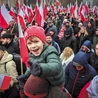 Marsz w krzywym lustrze – 11 listopada i manipulacja mediów