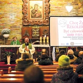 Homilię wygłosił ks. Zbigniew Gełdon, ewangelizator, muzyk i dziennikarz.