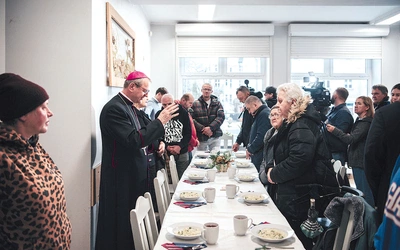 Wydarzenie rozpoczęło się od błogosławieństwa pokarmów.