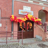 	Świąteczny wystrój poradni w dniu pierwszych urodzin. 