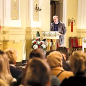 Spotkanie poprowadził ppłk rez. Damian Potyrało, specjalista ds. bezpieczeństwa narodowego.