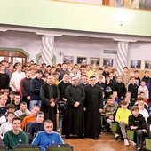 Uczestnicy  w auli Jana Pawła II.