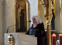 Prelegentka zachęcała m.in. do codziennego zatrzymania się z Jezusem, w „centrum dowodzenia”.