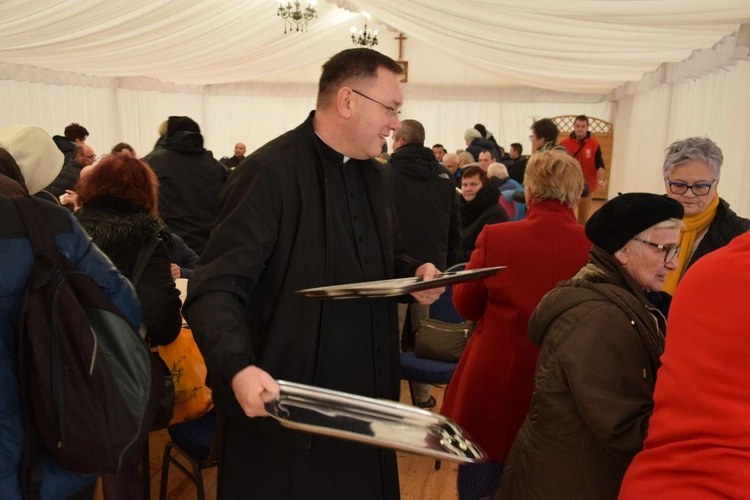 Pielgrzymka ubogich i bezdomnych do MB Ostrobramskiej