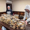 Mamy przygotowują ciasta na organizowane kiermasze 