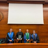 Doktorat z najwyższą pochwałą