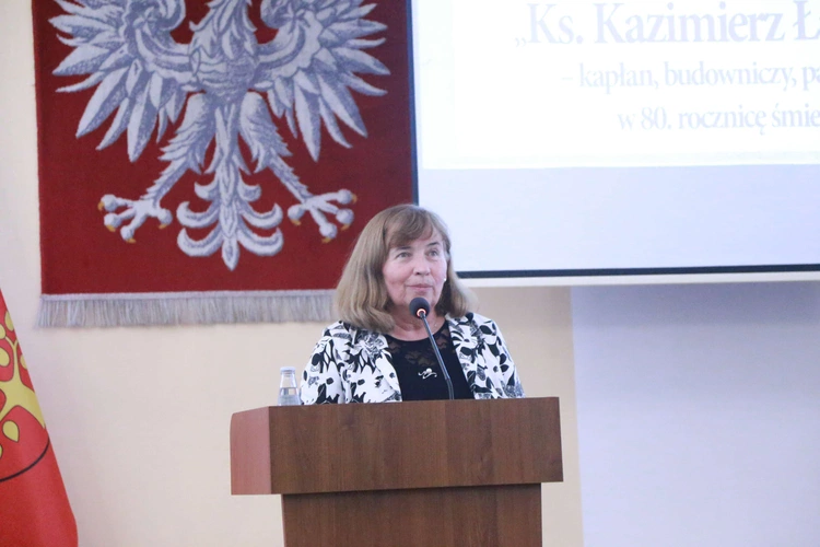 Sesja o ks. Łazarskim