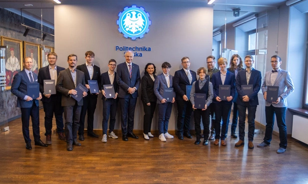 Gliwice. Wystartował program mentorski Politechniki Śląskiej "Rozwiń skrzydła"