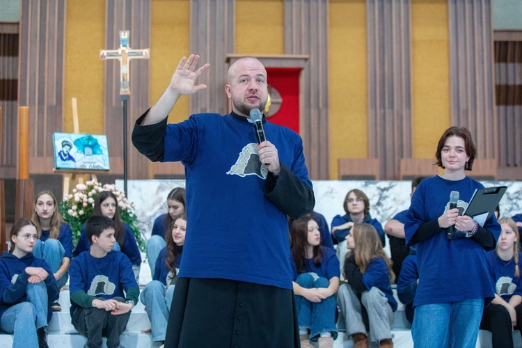 Domówka u Taty, czyli młodzi wokół Najświętszego Sakramentu