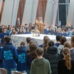 Domówka u Taty, czyli młodzi wokół Najświętszego Sakramentu
