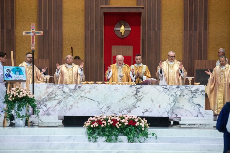 Domówka u Taty, czyli młodzi wokół Najświętszego Sakramentu