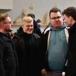 Trwa Modlitewny Wieczór Młodych