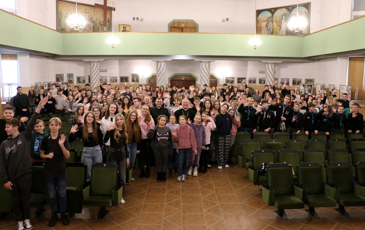 W Radomiu młodzi spotkali się z bp. Markiem Solarczykiem.