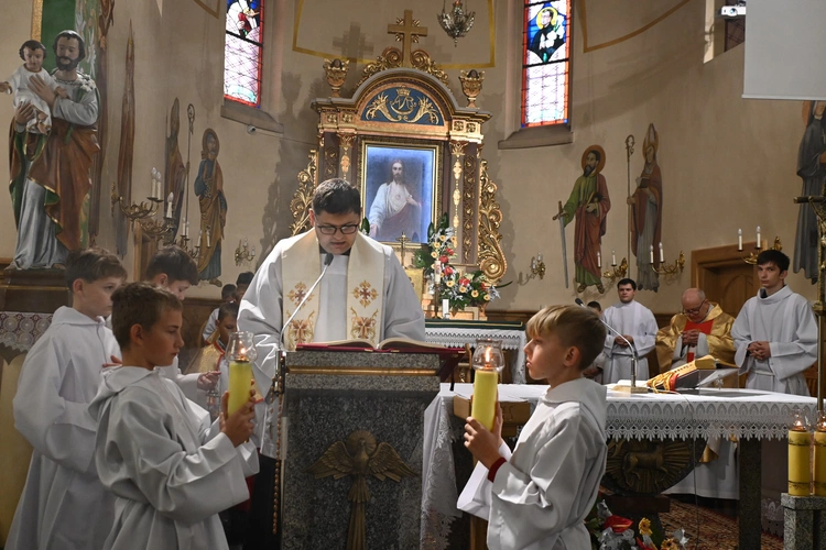Nowi ministranci (i nie tylko) w Miętustwie 