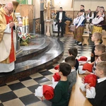 Nowi ministranci (i nie tylko) w Miętustwie 