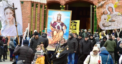Olsztyn. Procesja Chrystusa Króla
