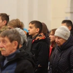 Bazylika pełna młodych
