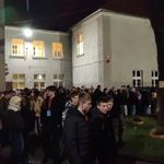 Bazylika pełna młodych