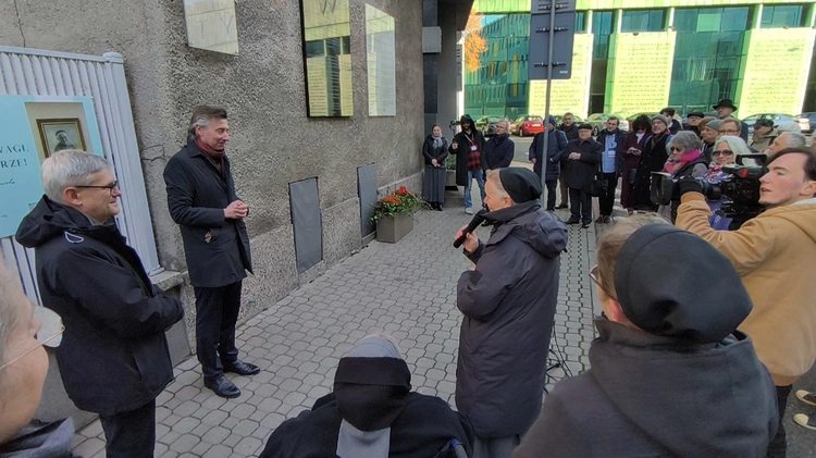 Mieszkańcy Szarego Domu