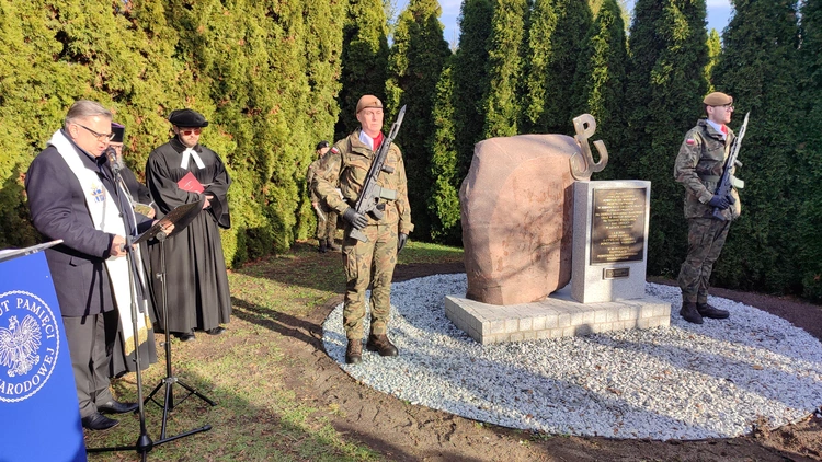 Nowy pomnik we Wrocławiu odsłonięty. Poświęcony jest cywilnej ludności powstańczej Warszawy